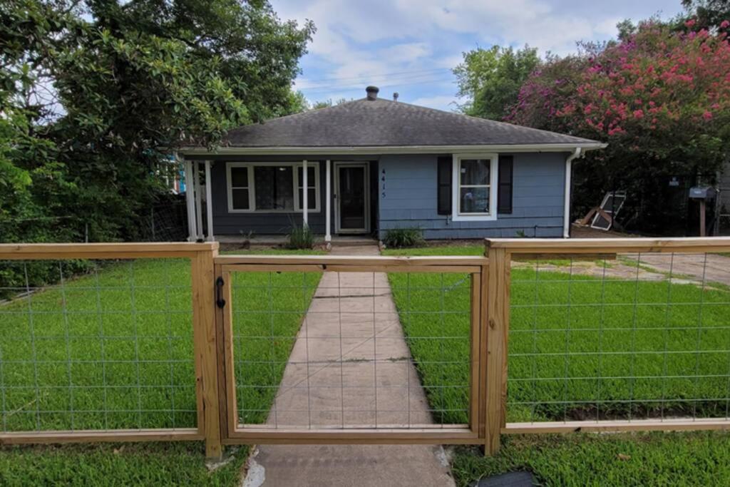 The Harby Street House - Close To U Of H, Stadiums, Downtown, Med Center Houston Kültér fotó